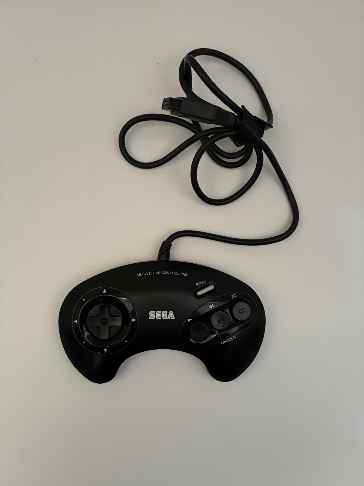 Sega Mega Drive Model 1 Console Bundle Original Controller, 2 Games & HDMI Converter