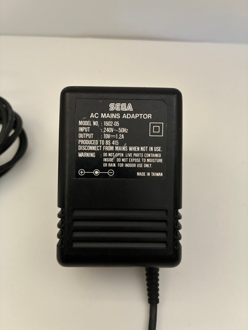 Sega Mega Drive Model 1 Console Bundle Original Controller, 2 Games & HDMI Converter